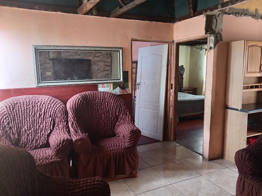 2 Bedroom Property for Sale in Kwa Nobuhle Eastern Cape